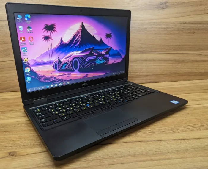 Ультрабук Б-клас Dell Latitude 5590 / 15.6" (1366x768) TN / Intel Core i5-8350U (4 (8) ядра по 1.7 - 3.6 GHz) / 16 GB DDR4 / 256 GB SSD / Intel UHD Graphics 620 / WebCam / Windows 10 б/в - зображення 5