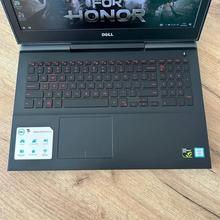 Ігровий ноутбук Б-клас Dell Inspiron 15 Gaming 7567 / 15.6" (1920x1080) IPS / Intel Core i5-7300HQ (4 ядра по 2.5 - 3.5 GHz) / 16 GB DDR4 / 256 GB SSD / nVidia GeForce GTX 1050 Ti, 4 GB GDDR5, 128-bit / WebCam б/в - зображення 7