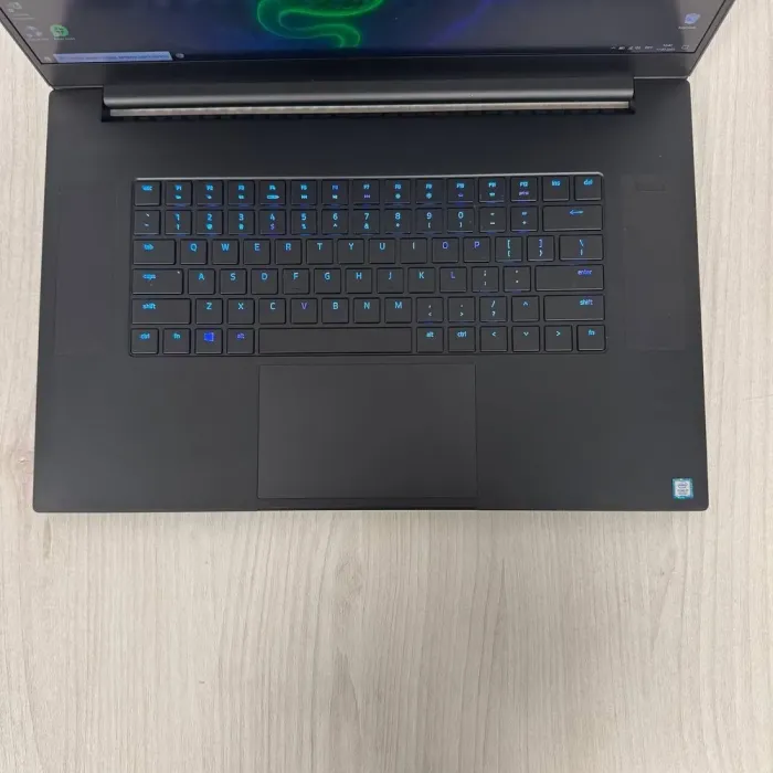 Ігровий ноутбук Б-клас Razer Blade 17 RZ09-0314 / 17.3" (1920x1080) IPS / Intel Core i7-9750H (6 (12) ядер по 2.6 - 4.5 GHz) / 16 GB DDR4 / 1000 GB SSD NVMe / nVidia GeForce RTX 2070 Max-Q, 8 GB GDDR6, 256-bit / WebCam б/в - зображення 7