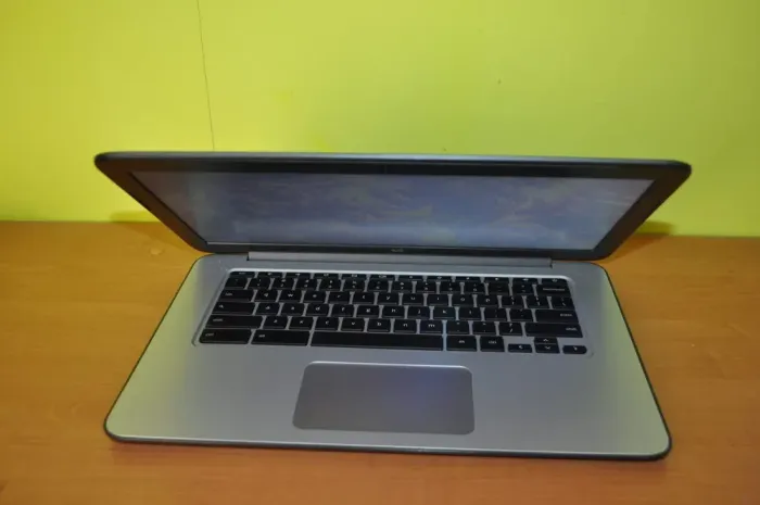 Ноутбук Б-клас HP ChromeBook 14 G4 / 14" (1366x768) TN / Intel Celeron N2840 (2 ядра по 2.16 - 2.58 GHz) / 4 GB DDR3 / 16 GB eMMC / Intel HD Graphics / WebCam / Chrome OS б/в - зображення 17