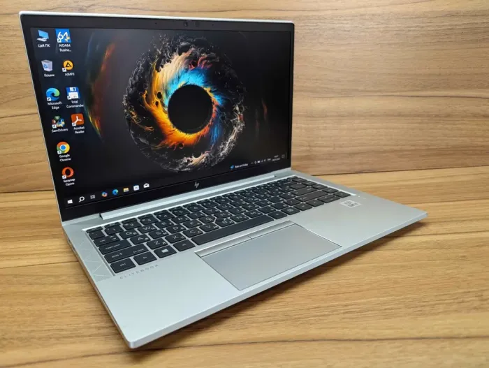 Ультрабук HP EliteBook 840 G7 / 14" (1920x1080) IPS / Intel Core i5-10210U (4 (8) ядра по 1.6 - 4.2 GHz) / 16 GB DDR4 / 512 GB SSD / Intel UHD Graphics / WebCam / TouchID / Windows 10 б/в - зображення 4