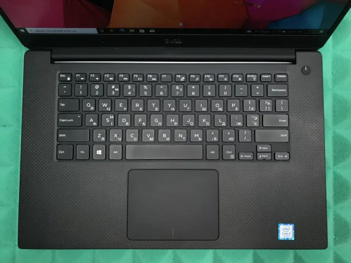 Ноутбук Б-клас Dell Precision 5520 / 15.6" IPS / Core i5-7440HQ (4 ядра по 2.8-3.8GHz) / 16GB DDR4 / 256GB SSD M.2 / HD Graphics 630 / WebCam / HDMI / Win 10 б/в - зображення 4