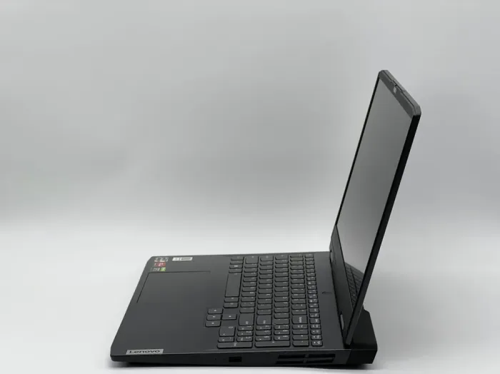 Ігровий ноутбук Lenovo IdeaPad Gaming 3 15ARH7 / 15.6" (1920x1080) IPS / AMD Ryzen 5 6600H (6 (12) ядер по 3.3 - 4.5 GHz) / 16 GB DDR5 / 480 GB SSD / nVidia GeForce RTX 3050, 4 GB GDDR6, 128-bit / WebCam б/в - зображення 4