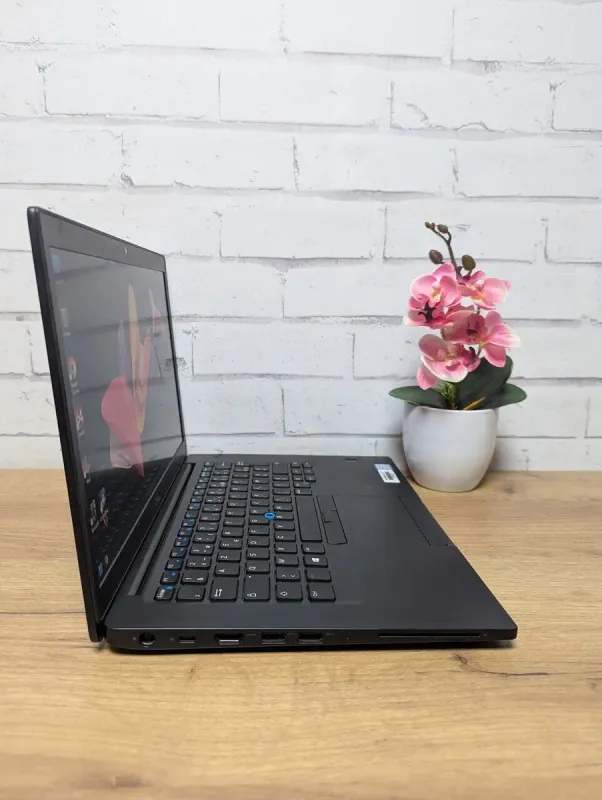 Ноутбук Б-клас Dell Latitude 7490 / 14" (1920x1080) TN Touch / Intel Core i5-8350U (4 (8) ядра по 1.7 - 3.6 GHz) / 16 GB DDR4 / 256 GB SSD / Intel UHD Graphics 620 / WebCam б/в - зображення 7