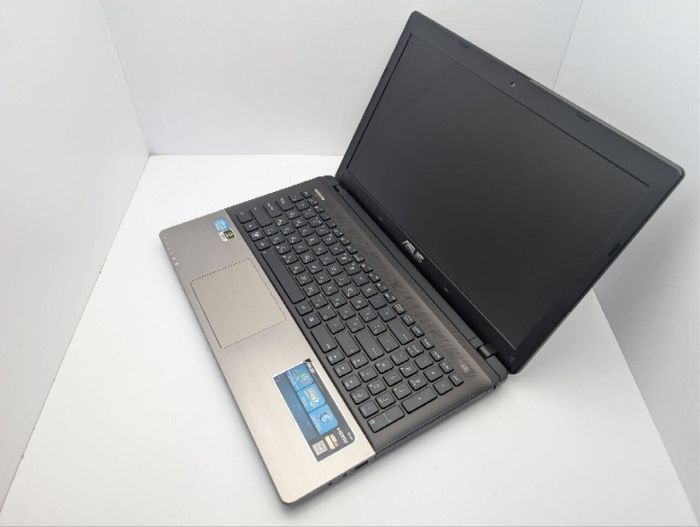 Ноутбук Asus K55 / 15.6" (1366x768) TN / Intel Core i3-3110M (2 (4) ядра по 2.4 GHz) / 8 GB DDR3 / 750 GB HDD / nVidia GeForce 610M, 2 GB GDDR3, 64-bit / WebCam / DVD-ROM б/в - зображення 7