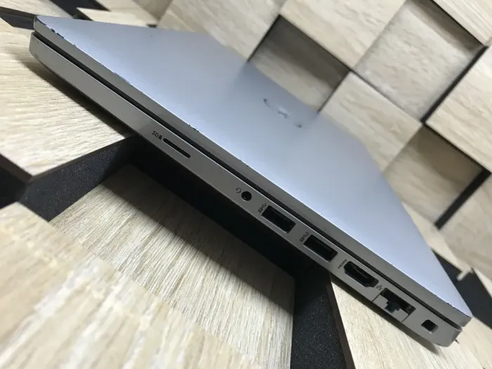 Ультрабук Dell Latitude 5420 / 14" (1920x1080) IPS / Intel Core i5-1135G7 (4 (8) ядра по 2.4 - 4.2 GHz) / 16 GB DDR4 / 256 GB SSD M.2 / Intel Iris Xe Graphics / WebCam / USB 3.2 / HDMI / Windows 10 б/в - зображення 6