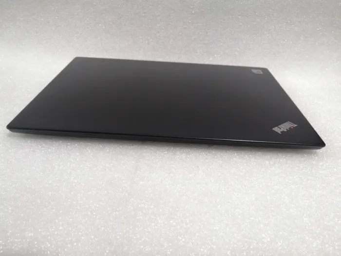 Ультрабук Б-клас Lenovo ThinkPad / 14" TN / Core i5-6300U (2(4) ядра 2.4-3GHz) / 8GB DDR4 / 256GB SSD / HD Graphics 520 / WebCam / HDMI б/в - зображення 8