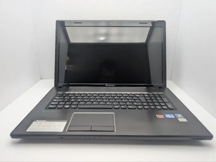 Ноутбук Lenovo G770 / 17.3" (1600x900) TN / Intel Core i5-2410M (2 (4) ядра по 2.3 - 2.9 GHz) / 8 GB DDR3 / 1000 GB HDD / AMD Radeon HD 6650M, 1 GB GDDR3, 128-bit / WebCam / DVD-ROM б/в - изображение 3