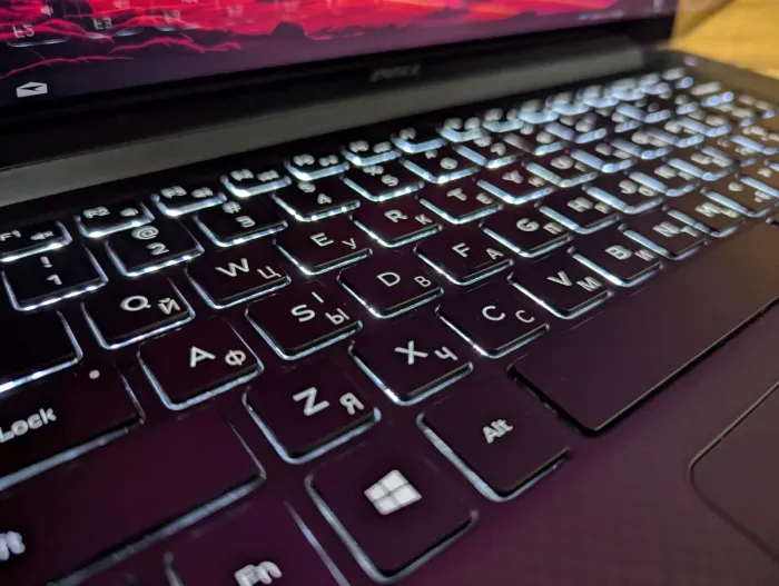 Ігровий ноутбук Dell XPS 15 9550 / 15.6" (3840x2160) IPS Touch / Intel Core i7-6700HQ (4 (8) ядра по 2.6 - 3.5 GHz) / 32 GB DDR4 / 512 GB SSD / nVidia GeForce GTX 960M, 2 GB GDDR5, 128-bit / HDMI / Windows 10 б/в - зображення 6