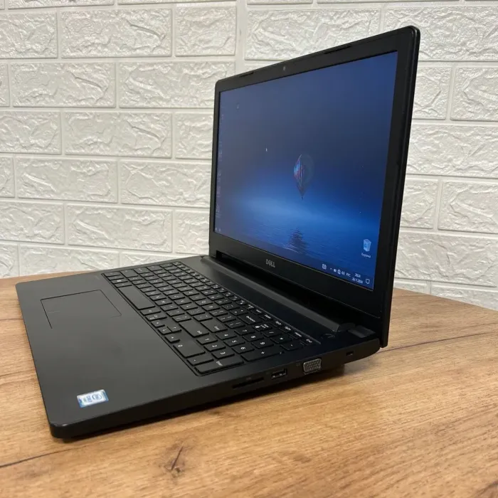 Ноутбук Б-клас Dell Latitude 3570 / 15.6" (1366x768) TN / Intel Core i7-6500U (2 (4) ядра по 2.5 - 3.1 GHz) / 8 GB DDR3 / 256 GB SSD / nVidia GeForce 920M, 2 GB DDR3, 64-bit / WebCam б/в - зображення 5