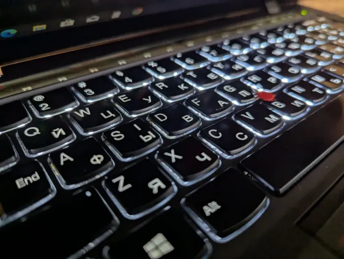 Ноутбук Lenovo ThinkPad X1 Carbon 2nd / 14" (2560x1440) IPS Touch / Intel Core i7-4600U (2 (4) ядра по 2.1 - 3.3 GHz) / 8 GB DDR3 / 256 GB SSD / Intel HD Graphics 4400 / WebCam / Fingerprint / Windows 10 б/в - зображення 6