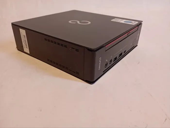 Неттоп Fujitsu Esprimo Q958 Mini USFF / Intel Core i5-8500 (6 ядра по 3.0 - 4.1 GHz) / 8 GB DDR4 / 256 GB SSD / Intel UHD Graphics 630 б/в - зображення 3