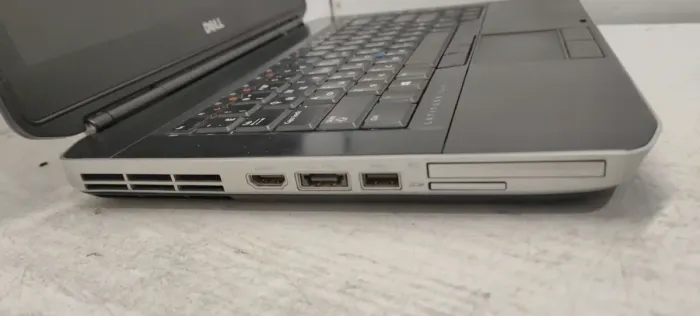 Ноутбук Б-клас Dell Latitude E5430 / 14" (1366x768) TN / Intel Core i7-3540M (2 (4) ядра по 3.0 - 3.7 GHz) / 8 GB DDR3 / 120 GB SSD / Intel HD Graphics 4000 / WebCam б/в - зображення 5