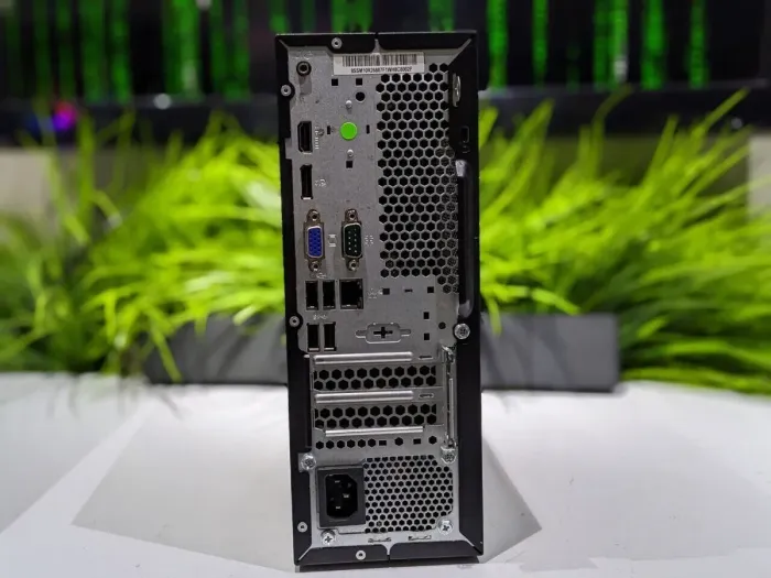 Комп'ютер Lenovo V530S SFF / Intel Core i3-8100 (4 ядра по 3.6 GHz) / 16 GB DDR4 / 512 GB SSD / Intel UHD Graphics 630 / DVD-ROM б/в - зображення 3