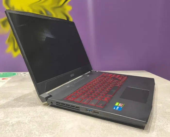 Ігровий ноутбук MSI Katana GF66 11UE-883NEU / 15.6" (1920x1080) IPS / Intel Core i5-11400H (6 (12) ядер по 2.2 - 4.5 GHz) / 16 GB DDR4 / 512 GB SSD / nVidia GeForce RTX 3060, 6 GB GDDR6, 192-bit / WebCam б/в - зображення 3