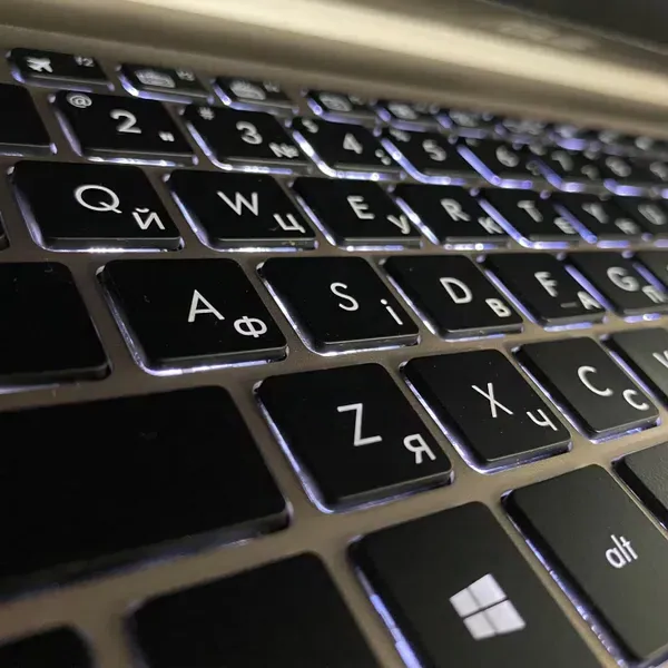 Ігровий ноутбук Б-клас Asus VivoBook X580VD / 15.6" (1920x1080) TN / Intel Core i7-7700HQ (4 (8) ядра по 2.8 - 3.8 GHz) / 16 GB DDR4 / 128 GB SSD + 1000 GB HDD / nVidia GeForce GTX 1050, 4 GB GDDR5, 128-bit / WebCam / HDMI б/в - зображення 7