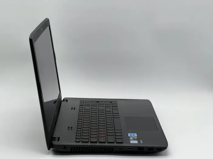 Ігровий ноутбук Asus ROG ZX50VW-MS71 / 15.6" (1920х1080) TN / Intel Core i7-6700HQ (4 (8) ядра по 2.6 - 3.5 GHz) / 16 GB DDR4 / 960 GB SSD / nVidia GeForce GTX 960M, 2 GB GDDR5, 128-bit / WebCam б/в - зображення 3