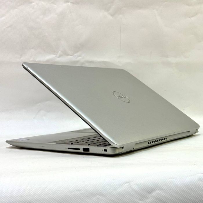 Ноутбук Б-клас Dell Inspiron 15 5584 / 15.6" (1920x1080) IPS Touch / Intel Core i7-8565U (4 (8) ядер по 1.8 - 4.6 GHz) / 8 GB DDR4 / 128 GB SSD + 500 GB HDD / Intel UHD Graphics / WebCam / Windwos 11 Pro б/в - зображення 7