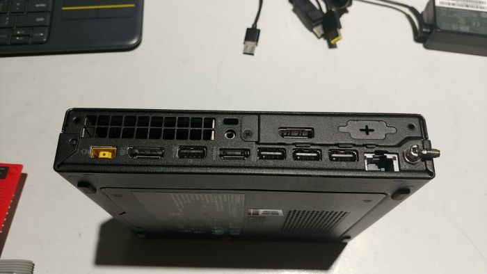 Неттоп Б-клас Lenovo Thinkcentre m75q-1 USFF / AMD Ryzen 5 3400GE (4 (8) ядер по 3.3 - 4.0 GHz) / 8 GB DDR4 / 256 GB SSD / AMD RX Vega 11 / USB 3.1 / Wi-Fi б/в - зображення 3