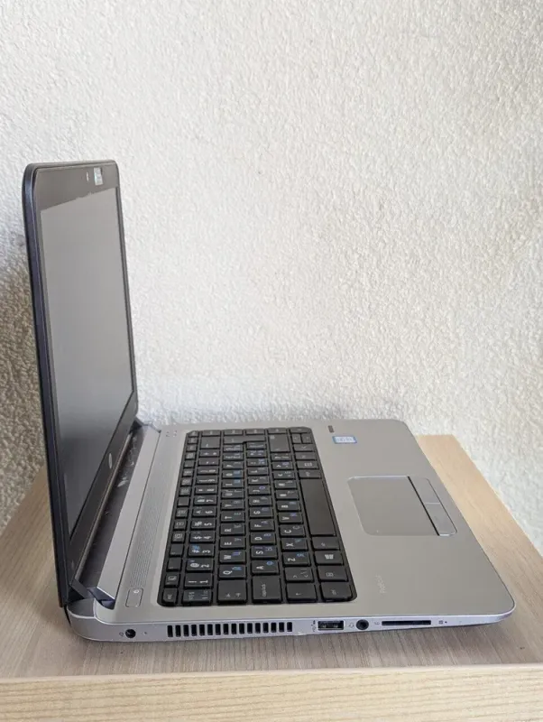 Ноутбук Б-клас HP ProBook 430 G3 / 13.3" (1366x768) TN / Intel Core i3-6100U (2 (4) ядра по 2.3 GHz) / 8 GB DDR3 / 128 GB SSD / Intel HD Graphics 520 / WebCam б/в - зображення 7