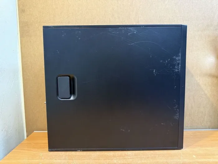 Комп'ютер Б-клас HP Z240 Workstation Tower / Intel Core i7-6700 (4 (8) ядра по 3,4 - 4,0 ГГц) / 8 ГБ DDR4 / 250 ГБ SSD / Intel HD Graphics 530 / 400 Вт / DVD-ROM / DisplayPort б/в - зображення 5