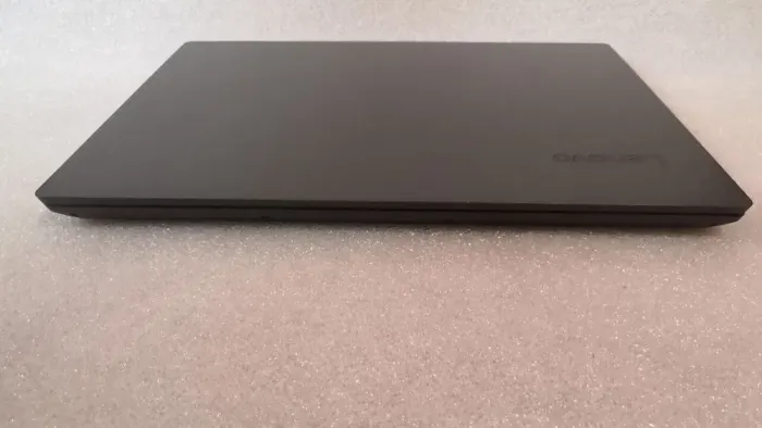 Ноутбук Lenovo V130-14IKB / 14" TN / Core i3-6006U (2(4) ядра по 2GHz) / 4GB DDR4 / 120GB SSD / HD Graphics 520 / WebCam б/в - зображення 8