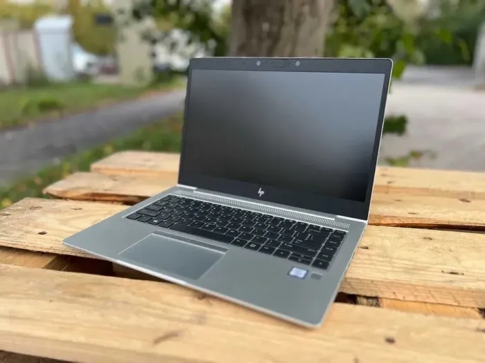 Ультрабук HP EliteBook 840 G5 / 14" (1920x1080) IPS / Intel Core i5-8265U (4 (8) ядра по 1.6 - 3.9 GHz) / 8 GB DDR4 / 256 GB SSD M.2 / Intel UHD Graphics 620 / WebCam б/в - зображення 2
