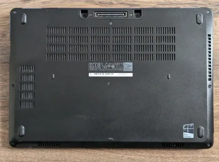 Ультрабук Б-клас Dell Latitude E5470 / 14" (1366x768) TN / Intel Core i5-6200U (2 (4) ядра по 2.3 - 2.8 GHz) / 8 GB DDR4 / 256 GB SSD / Intel HD Graphics 530 / WebCam / HDMI б/в - зображення 7