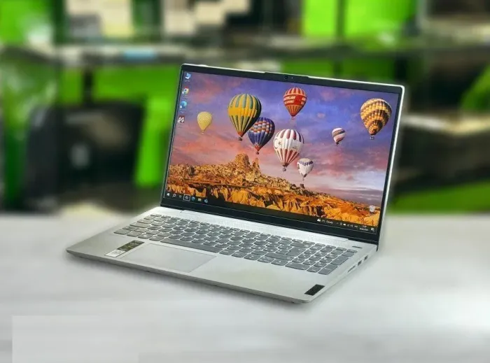 Ультрабук Б-клас Lenovo IdeaPad 5 15IIL05 / 15.6" (1920x1080) IPS / Intel Core i5-1035G1 (4 (8) ядра по 1.0 - 3.6 GHz) / 8 GB DDR4 / 512 GB SSD / Intel UHD Graphics / WebCam / Win 10 Home б/в - зображення 4