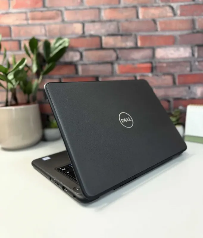 Ноутбук Dell Latitude 3310 / 13.3" (1920x1080) IPS Touch / Intel Core i3-8145U (2 (4) ядра по 2.1 - 3.9 GHz) / 8 GB DDR4 / 128 GB SSD / Intel UHD Graphics / WebCam б/в - зображення 8