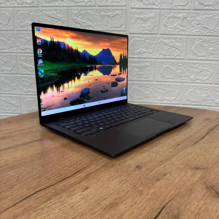 Ультрабук Б-клас Asus Zenbook Q410V / 14.5" (2880x1800) IPS Touch / Intel Core i5-13500H (12 (16) ядер по 3.5 -4.7 GHz) / 8 GB DDR4 / 512 GB SSD NVMe / Intel Iris Xe Graphics / WebCam б/в - зображення 4