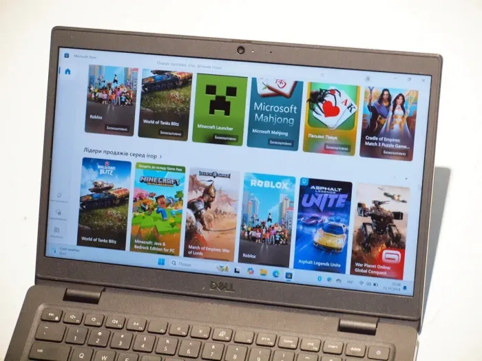 Ультрабук Б-клас Dell Latitude 3420 / 14" (1920x1080) IPS / Intel Core i5-1135G7 (4 (8) ядра по 2.4 - 4.2 GHz) / 32 GB DDR4 / 256 GB SSD / Intel Iris Xe Graphics / WebCam / HDMI б/в - зображення 4