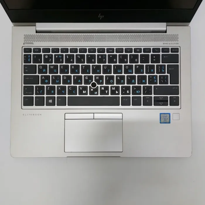 Ноутбук Б-клас HP 830 G5 / 13.3" (1920x1080) TN / Intel Core i5-7300U (2 (4) ядра по 2.6 - 3.5 GHz) / 16 GB DDR4 / 256 GB SSD M.2 / Intel HD Graphics 620 / WebCam б/в - зображення 3