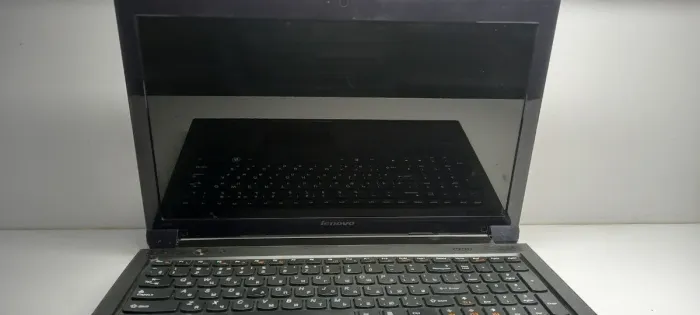 Ноутбук Lenovo B570 / 15.6" (1366x768) TN / Intel Core i3-2330M (2 (4) ядра по 2.2 GHz) / 8 GB DDR3 / 1000 GB HDD / nVidia GeForce 410M, 1 GB DDR3, 64-bit / WebCam б/в - зображення 19