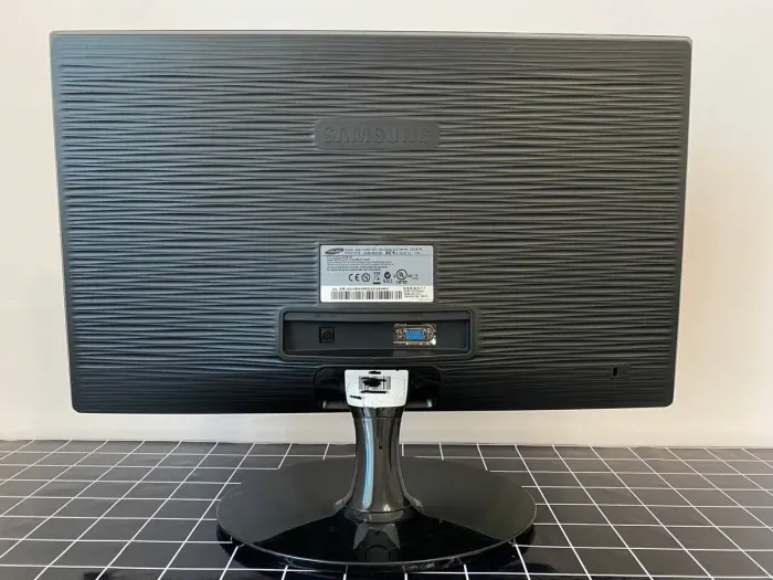 Монітор Б-клас Samsung SyncMaster S22B150N / 21.5" (1920x1080) TN / VGA б/в - зображення 7