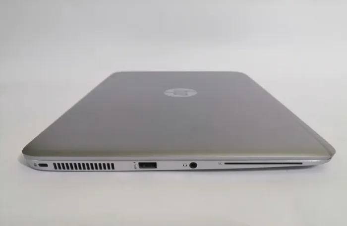 Ноутбук HP EliteBook Folio 1040 G3 / 14" (1920x1080) TN / Intel Core i5-6300U (2 (4) ядра по 2.4 - 3.0 GHz) / 8 GB DDR4 / 256 GB SSD / Intel HD Graphics 520 / WebCam / 4G/LTE / Windows 10 Pro б/в - зображення 4