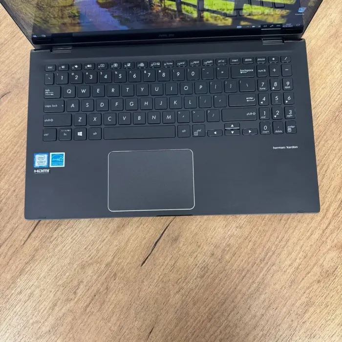 Ультрабук Б-клас Asus ZenBook Q526FA / 15.6" (1920x1080) IPS Touch / Intel Core i7-8550U (4 (8) ядра по 1.8 - 4.0 GHz) / 16 GB DDR4 / 128 GB SSD + 1000 HDD / Intel UHD Graphics 620 / WebCam б/в - зображення 7