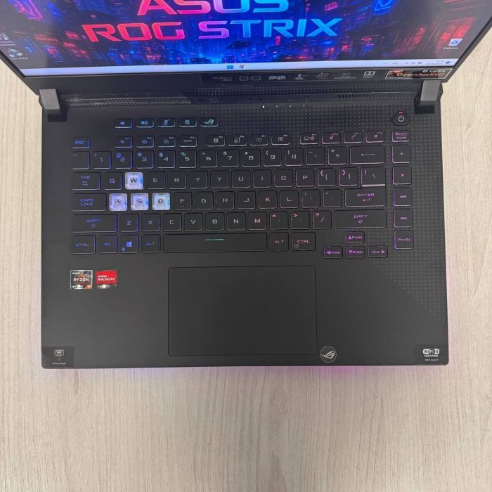 Ігровий ноутбук Б-класу Asus ROG Strix G15 Advantage Edition G513QY / 15.6" (1920x1080) IPS / AMD Ryzen 9 5900HX (8 (16) ядер по 3,3 - 4,6 ГГц) / 16 ГБ DDR4 / 512 ГБ SSD NVMe / AMD Radeon RX 6800M, 12 ГБ GDDR6, 192-біт б/в - зображення 7
