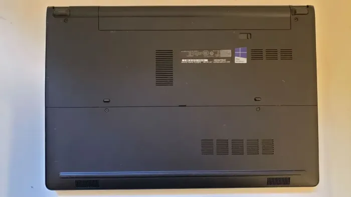 Ноутбук Dell Latitude 3560 / 15.6" (1366x768) TN / Intel Core i3-5005U (2 (4) ядра по 2.0 GHz) / 8 GB DDR3 / 256 GB SSD / Intel HD Graphics 5500 / WebCam б/в - зображення 9