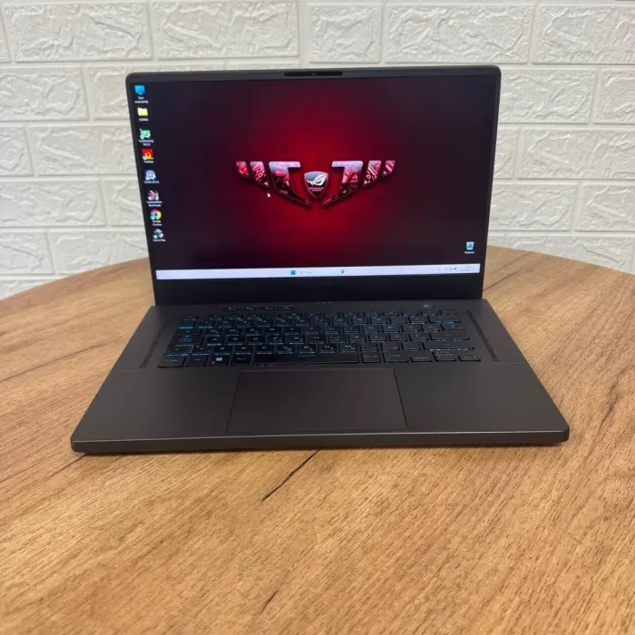 Ігровий ноутбук Б-клас Asus ROG Zephyrus GA503RM / 15.6" (2560x1440) IPS / AMD Ryzen 7 6800HS (8 (16) ядер по 3.2 - 4.7 GHz) / 16 GB DDR5 / 1000 GB SSD / nVidia GeForce RTX 3070 Ti, 8 GB GDDR6, 256-bit / WebCam б/в - зображення 2