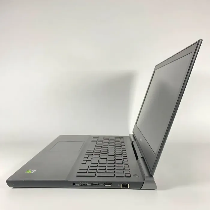 Ігровий ноутбук Dell Inspiron 15 7567 / 15.6" (1920x1080) IPS / Intel Core i5-7300HQ (4 ядра по 2,5 - 3,5 ГГц) / 16 ГБ DDR4 / 128 ГБ SSD + 1000 ГБ HDD / nVidia GeForce GTX 1050 Ti, 4 ГБ GDDR5, 128-bit / WebCam б/в - зображення 5
