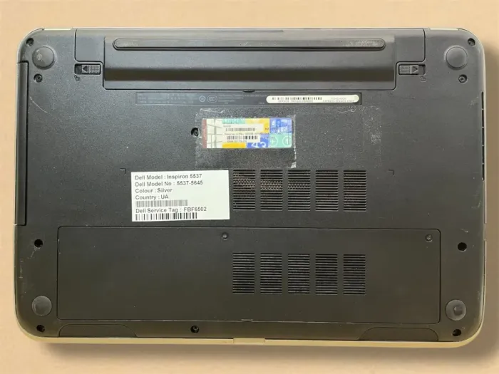 Ноутбук Dell Inspiron 15R-5537 / 15.6" (1366x768) TN / Intel Core i5-4200U (2 (4) ядра по 1.6 - 2.6 GHz) / 8 GB DDR3 / 120 GB SSD / AMD Radeon HD 8670M, 1 GB GDDR3, 64-bit / WebCam / DVD-ROM б/в - зображення 6