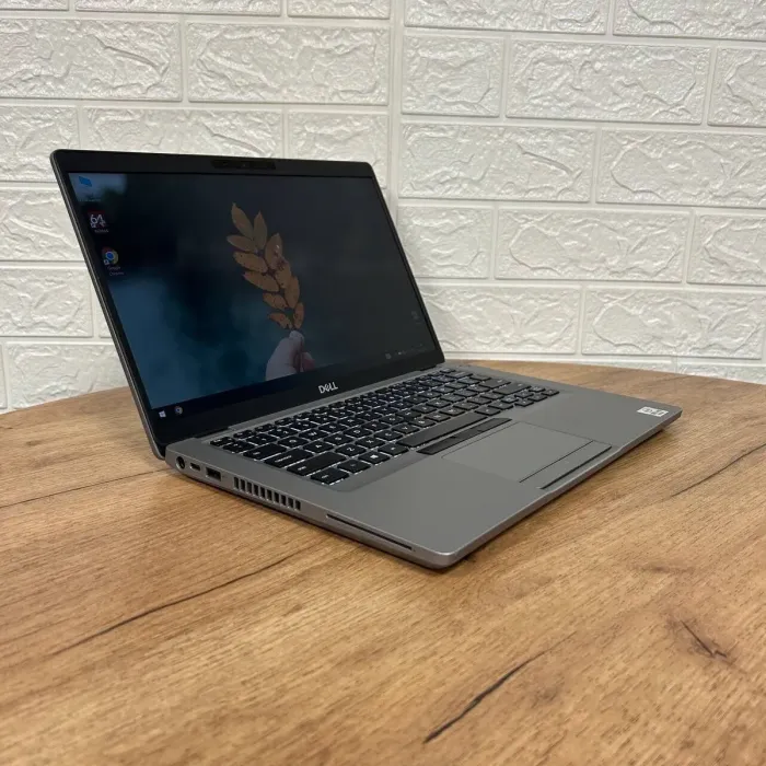 Ультрабук Б-клас Dell Latitude 5411 / 14" (1920x1080) IPS / Intel Core i7-10850H (6 (12) ядер по 2.7 - 5.1 GHz) / 16 GB DDR4 / 256 GB SSD / Intel UHD Graphics / WebCam б/в - зображення 4