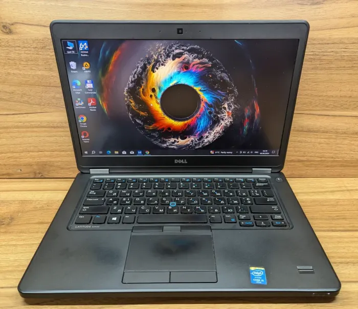 Ноутбук Dell Latitude E5450 / 14" (1920x1080) IPS / Intel Core i5-5300U (2 (4) ядра по 2.3 - 2.9 GHz) / 8 GB DDR3 / 256 GB SSD / nVidia GeForce 830M, 2 GB DDR3, 64-bit / WebCam / Fingerprint / Windows 10 б/в - зображення 2