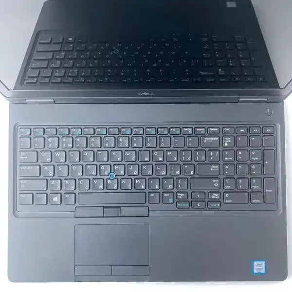 Ігровий ноутбук Б-клас Dell Latitude 5591 / 15.6" (1920x1080) IPS Touch / Intel Core i7-8850H (6 (12) ядер по 2.6 - 4.3 GHz) / 16 GB DDR4 / 512 GB SSD / nVidia GeForce MX130, 2 GB GDDR5, 64-bit / WebCam / Fingerprint б/в - зображення 3