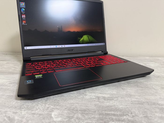 Ігровий ноутбук Б-класу Acer Nitro 5 AN515-55-53E5 / 15.6" (1920x1080) IPS / Intel Core i5-10300H (4 (8) ядра по 2,5 - 4,5 ГГц) / 16 ГБ DDR4 / 512 ГБ SSD / nVidia GeForce RTX 3050, 4 ГБ GDDR6, 128-bit / WebCam / Win 10 Home б/в - изображение 8