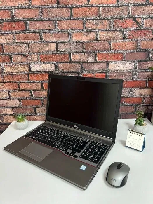 Ультрабук Fujitsu LifeBook E756 / 15.6" (1920x1080) IPS / Intel Core i7-6600U (2 (4) ядра по 2.6 - 3.4 GHz) / 8 GB DDR4 / 256 GB SSD / Intel HD Graphics 520 / WebCam б/в - зображення 7