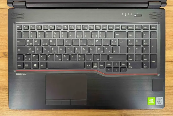 Мобільна робоча станція Fujitsu Celsius H7510 / 15,6" (1920x1080) IPS / Intel Core i7-10850H (6 (12) ядер по 2,7 - 5,1 ГГц) / 32 ГБ DDR4 / 512 ГБ SSD / nVidia Quadro T1000, 4 ГБ GDDR6, 128-біт / WebCam / HDMI / Windows 10 б/в - зображення 3