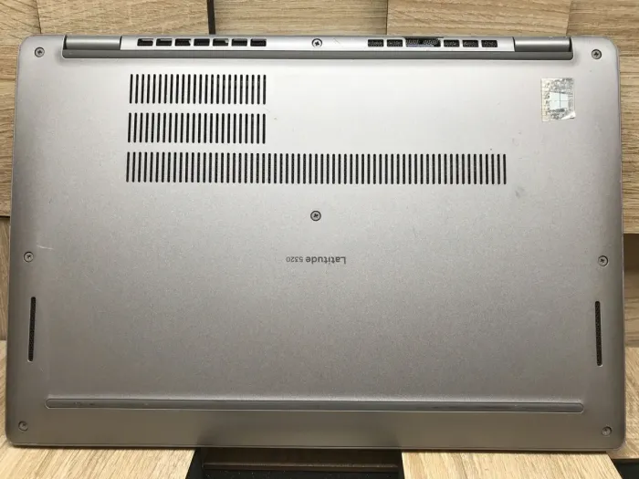 Ультрабук Б-клас Dell Latitude 5320 / 13.3" (1920x1080) IPS / Intel Core i5-1145G7 (4 (8) ядра по 2.6 - 4.4 GHz) / 16 GB DDR4 / 256 GB SSD M.2 / Intel Iris Xe Graphics / WebCam / USB 3.2 / HDMI / Windows 10 б/в - зображення 9