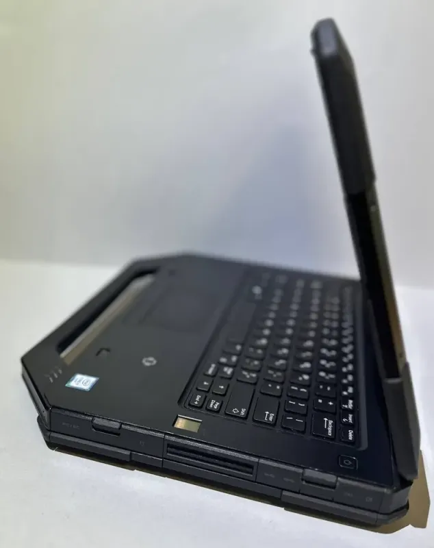 Захищений ноутбук Б-класу Dell Latitude 5414 Rugged / 14" (1920x1080) TN / Intel Core i7-6600U (2 (4) ядра по 2.6 - 3.4 GHz) / 16 GB DDR4 / 256 GB SSD / Intel HD Graphics 520 / WebCam / Win 11 Pro б/в - зображення 5